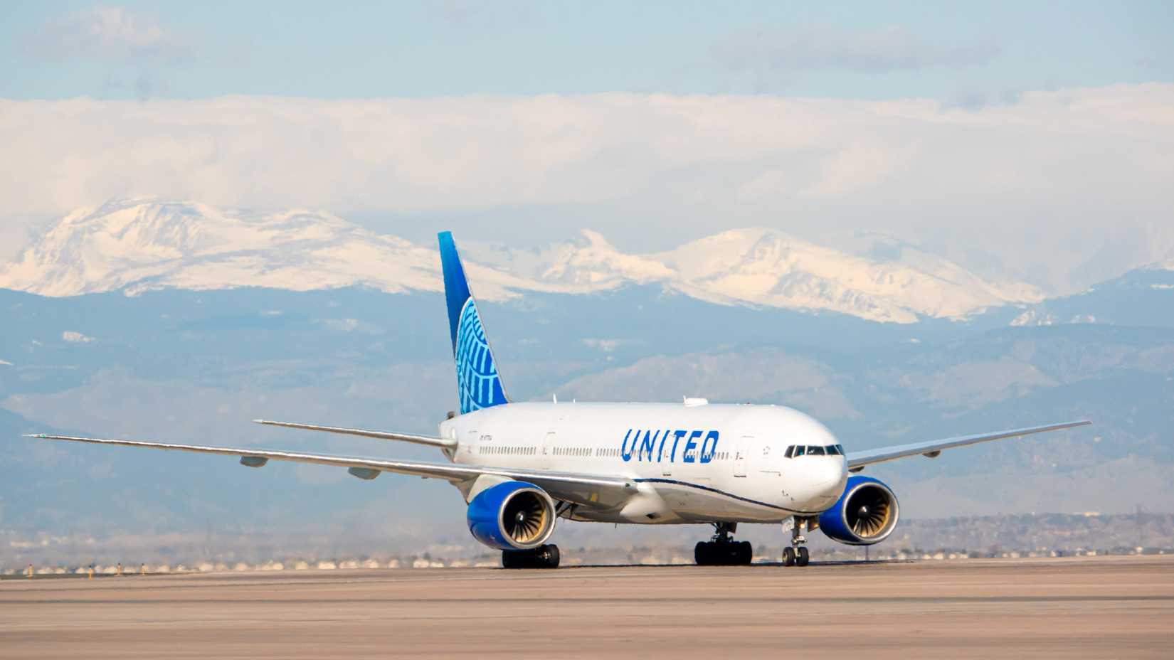 United Airlines 777 at Denver