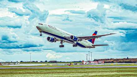 Delta 767 Custom Thumbnail