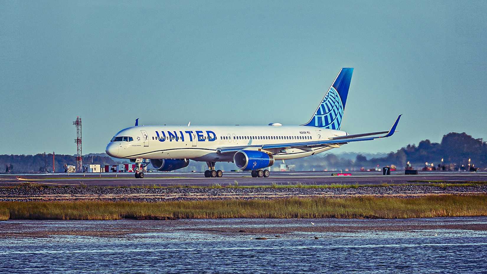 United Airlines Boeing 757