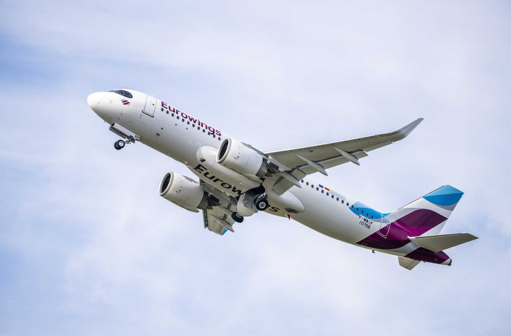 A320neo Eurowings Take off