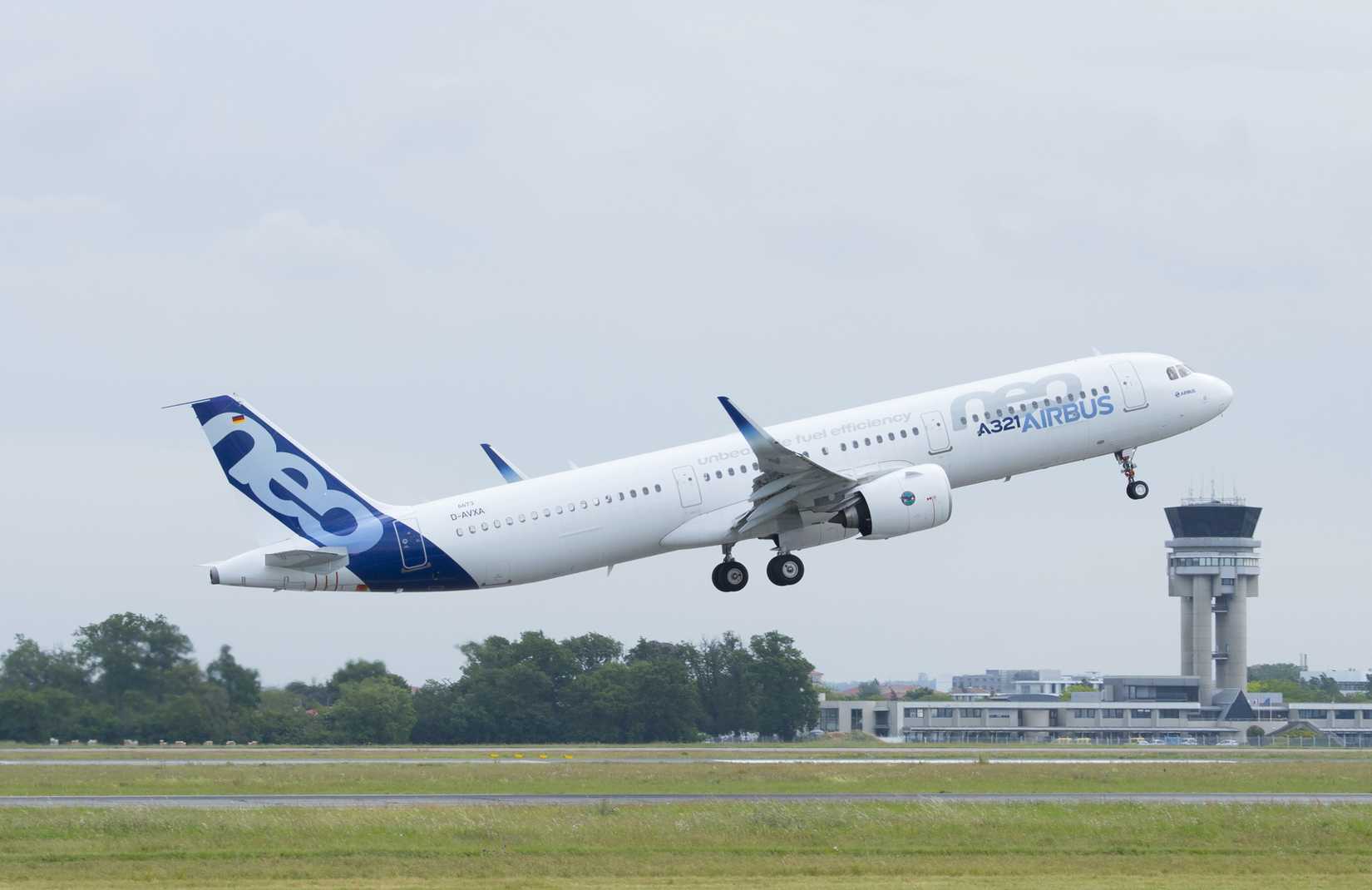 A321neo Airbus MSN6673 taking off