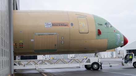 A350 Freighter section 11-14 arriving at Station 59