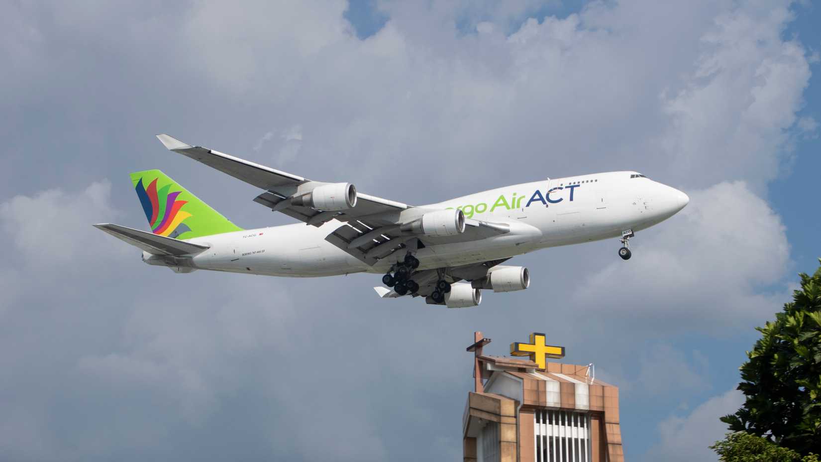 AirACT Cargo Boeing 747-400