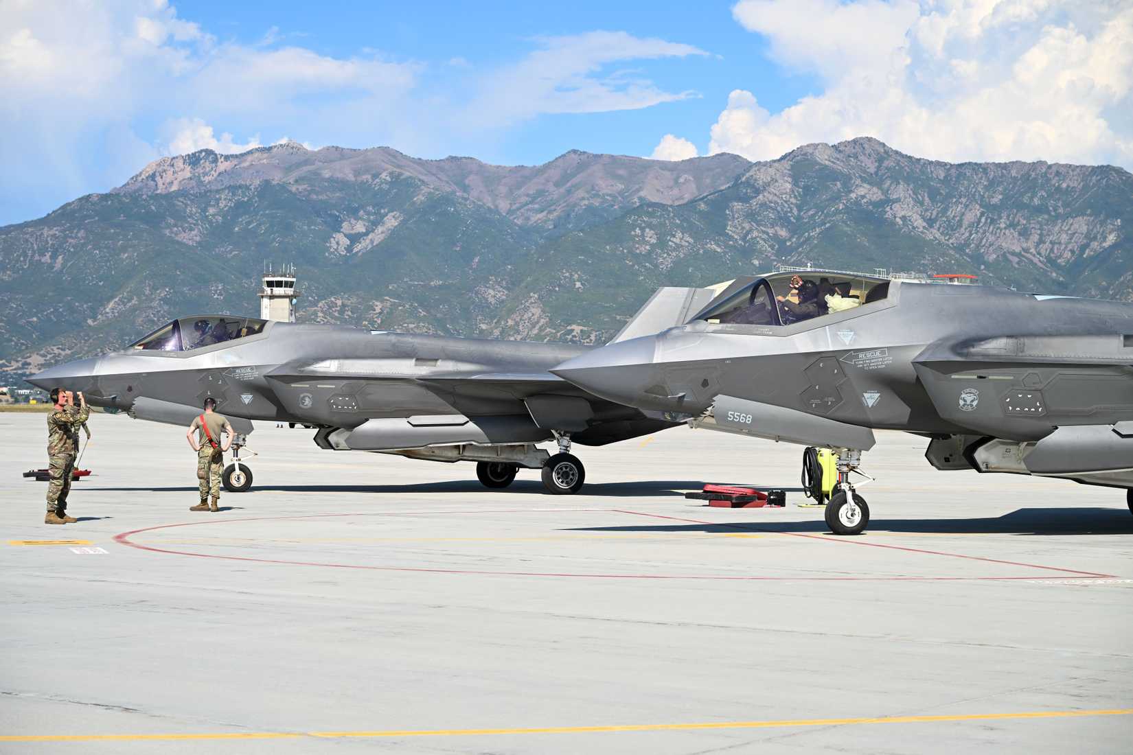 Airmen from the active duty 388th and Reserve 419th Fighter Wings return to Utah