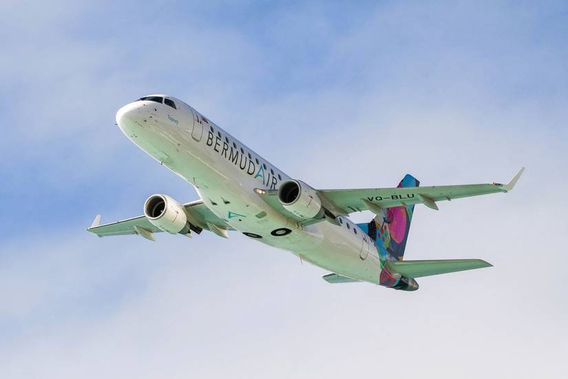 BermudAir Embraer E175 taking off