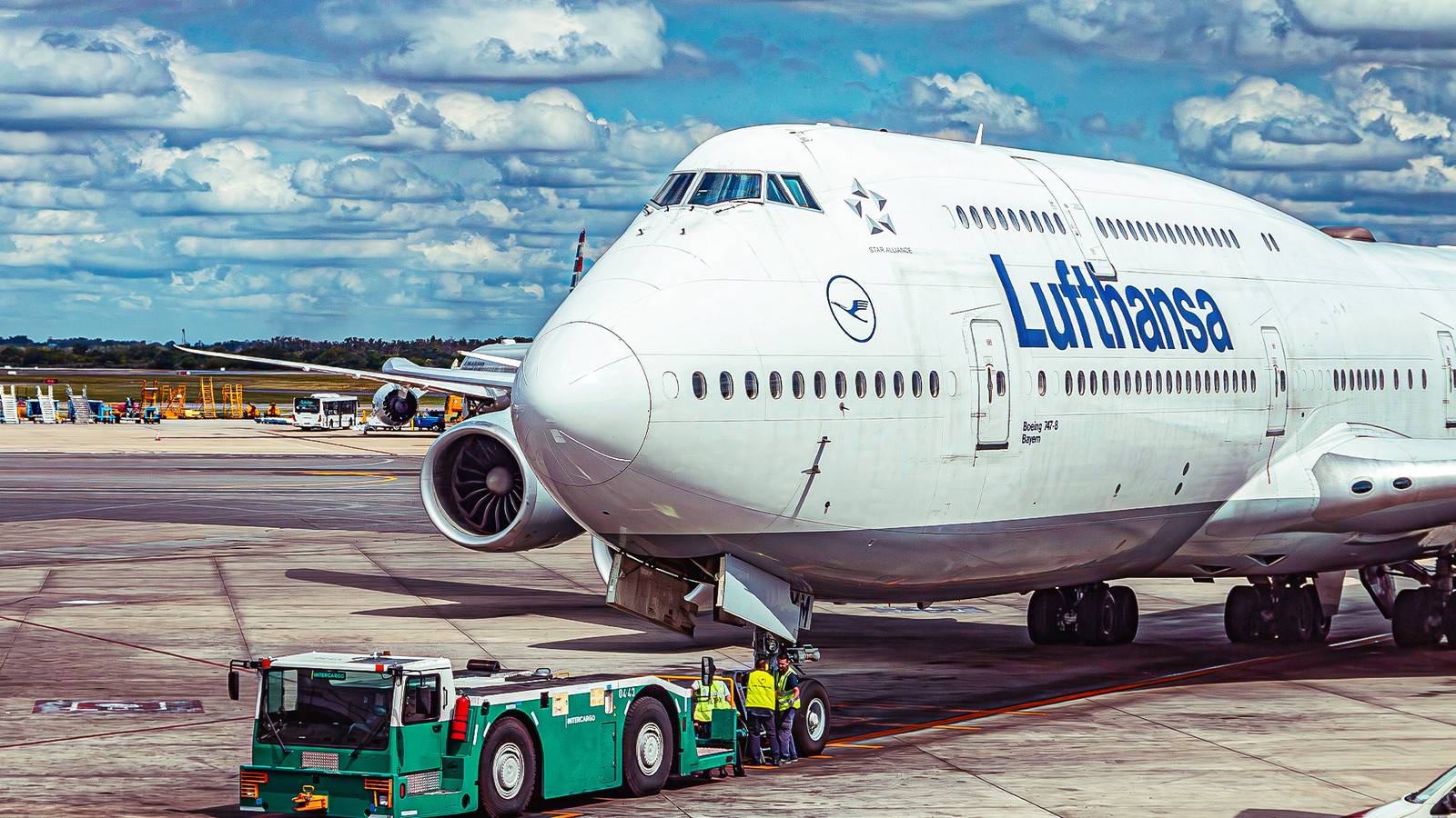 Custom 747 Why Did Boeing Build The 747 With Only A Partial 2nd Deck?