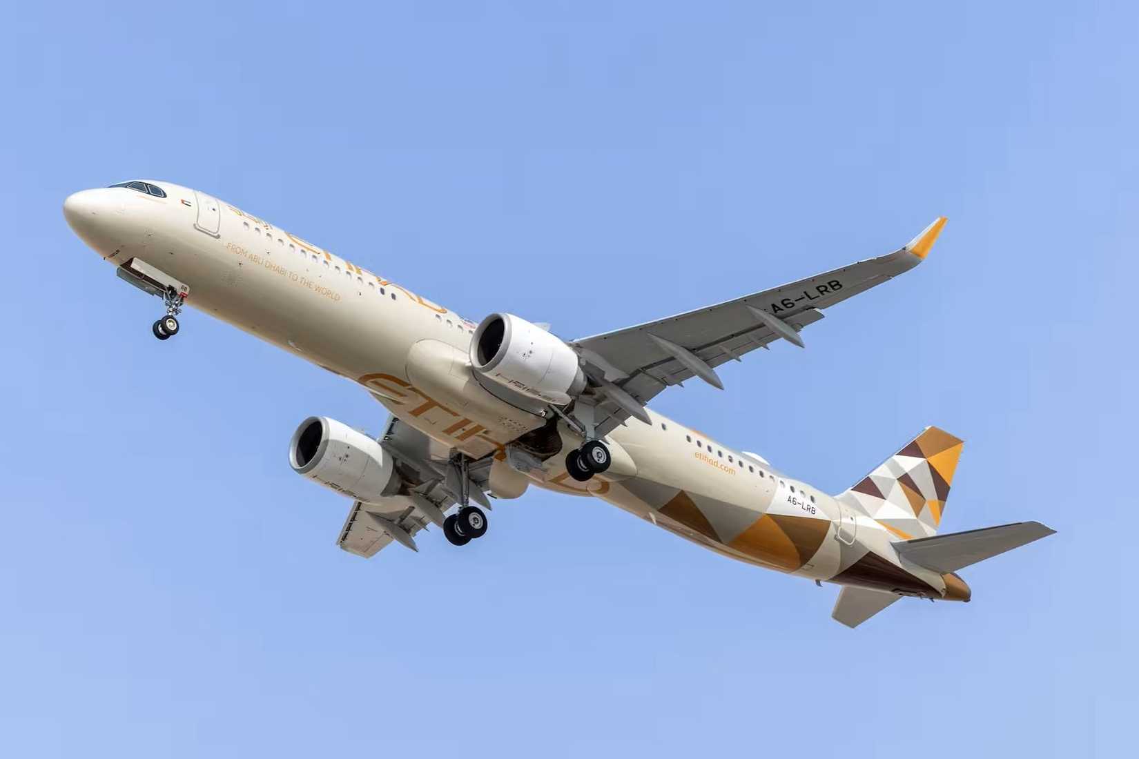 Etihad A321LR in flight 