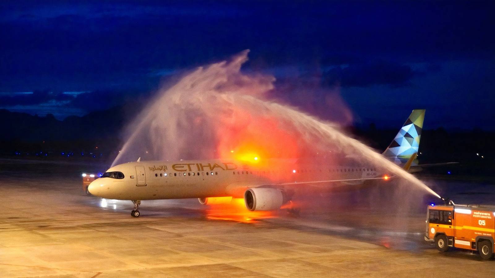 Нові авіамаршрути Etihad, Frontier, Animawings, Saudia та Jet2