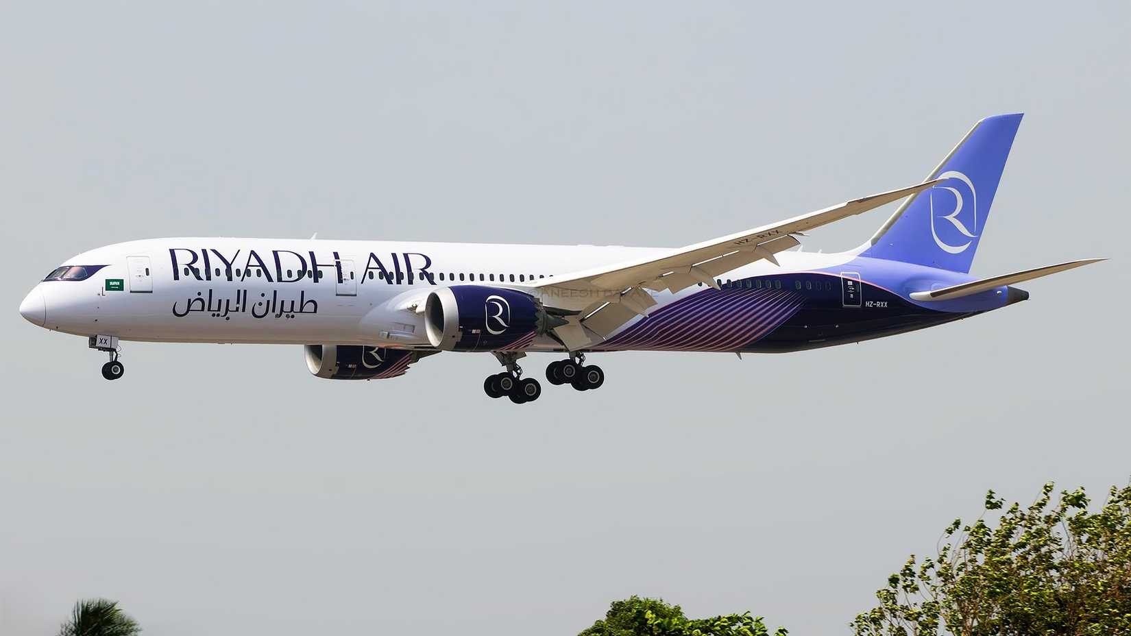 Riyadh Air Boeing 787 landing