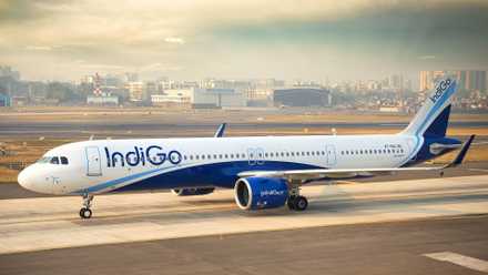 IndiGo Airbus A321neo taxiing