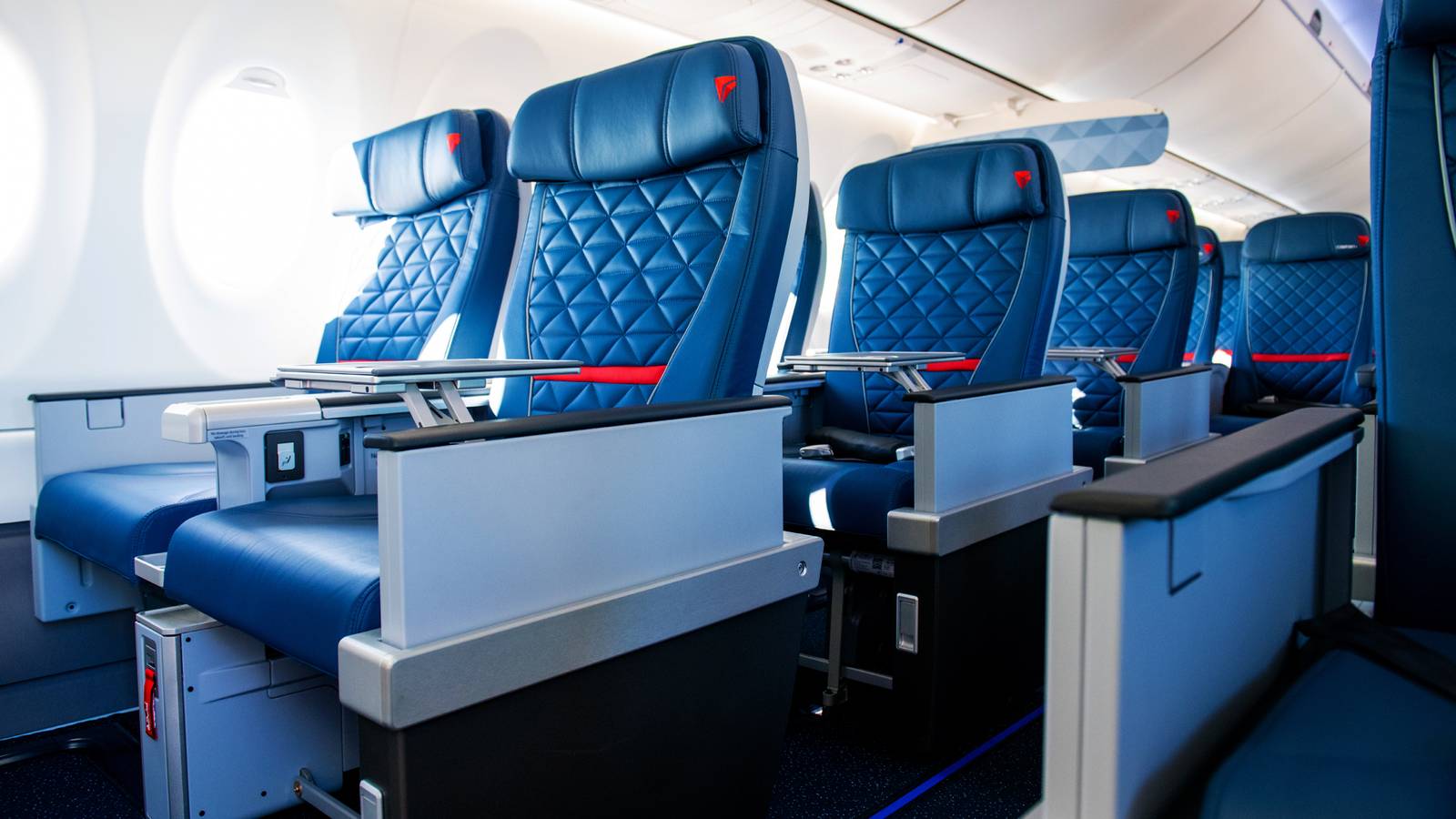 Cfr First Class Is First Class Really Worth It On Short Flights?