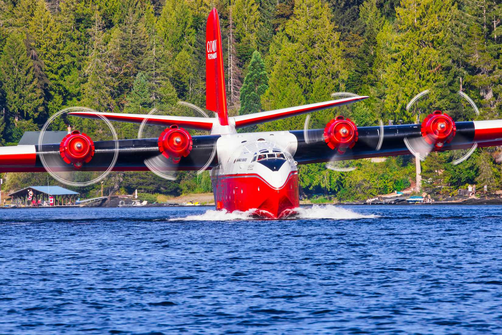 Last flight of the Martin Mars fire bomber from Coulson aviation.