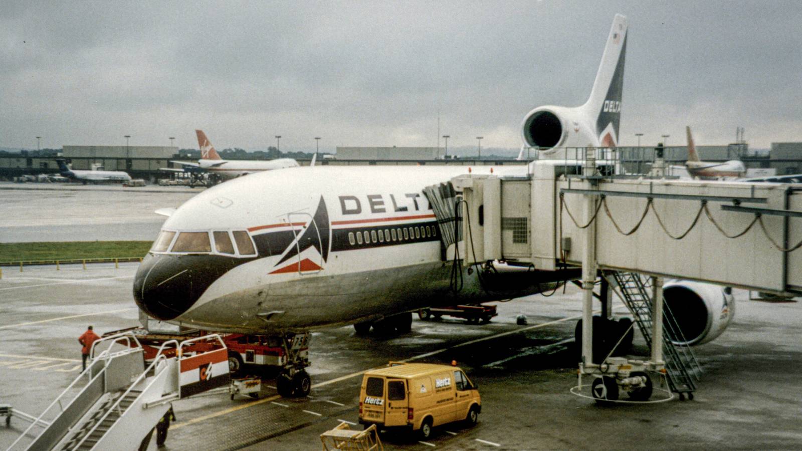 Lockheed Vs. McDonnell Douglas: Which Commercial Aircraft Manufacturer Was More Popular?
