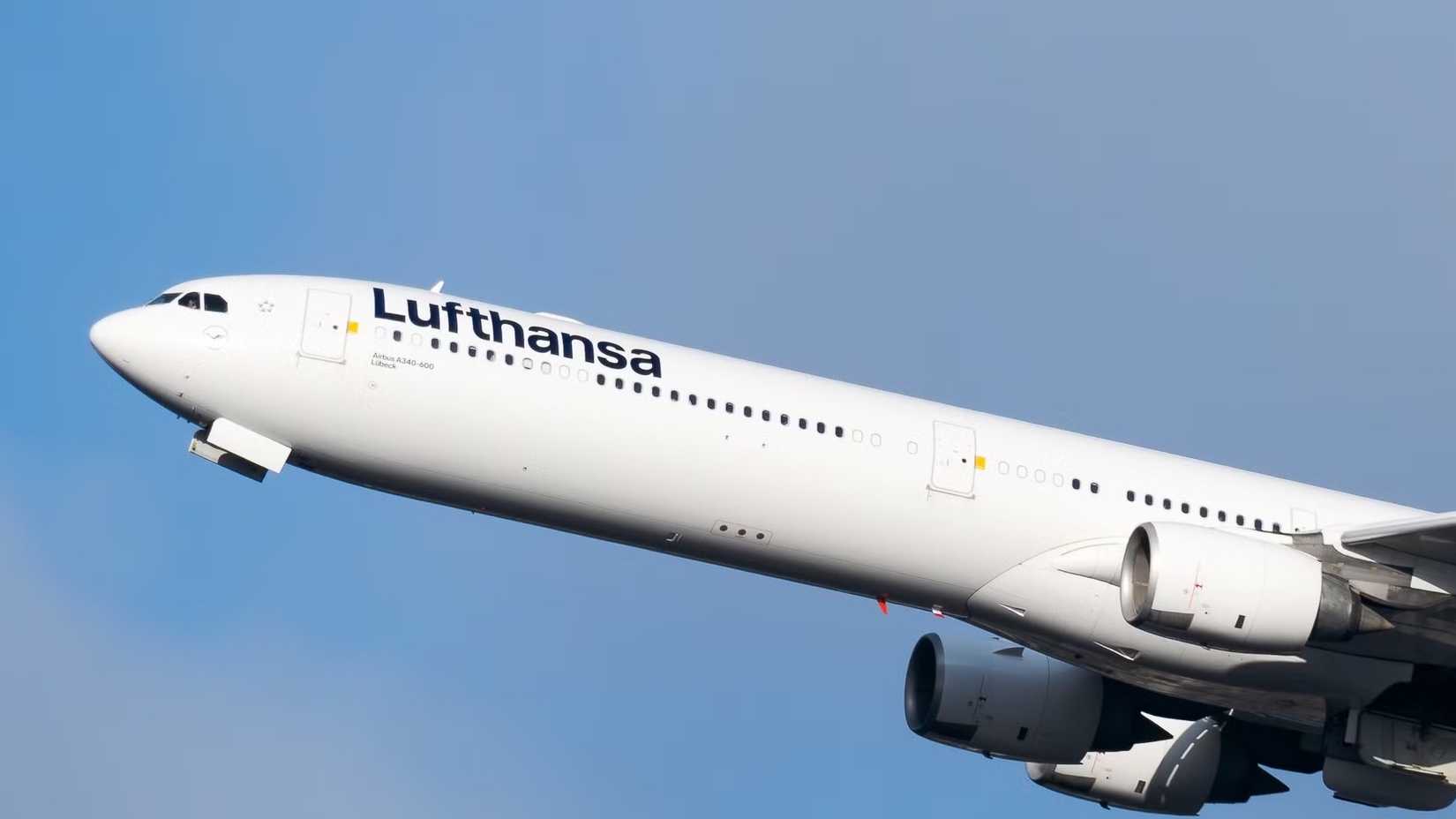Lufthansa Airbus A340-600 Departing From FRA