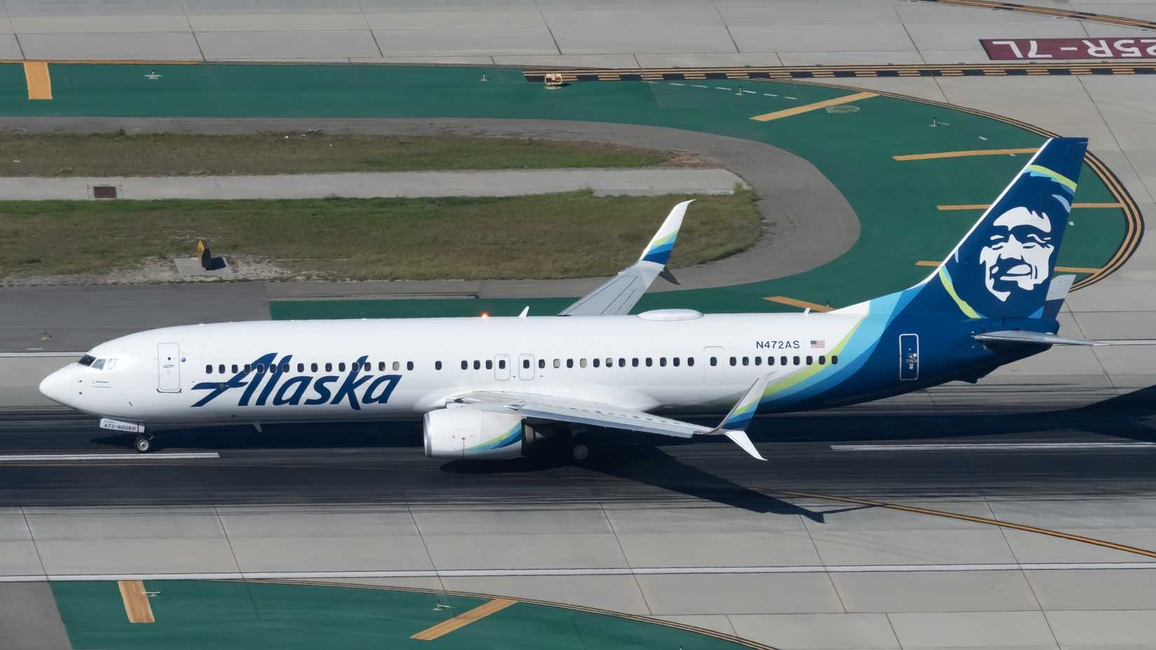 N472AS Alaska Airlines Boeing 737-990(ER)