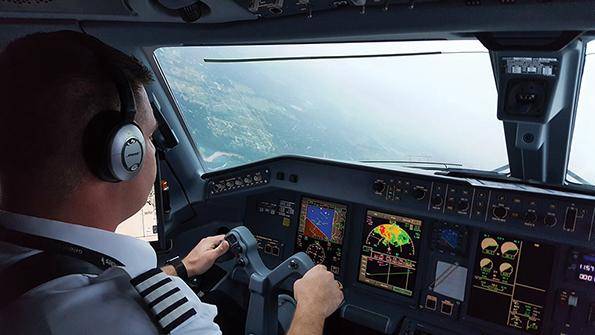 Envoy Air Embraer Captain