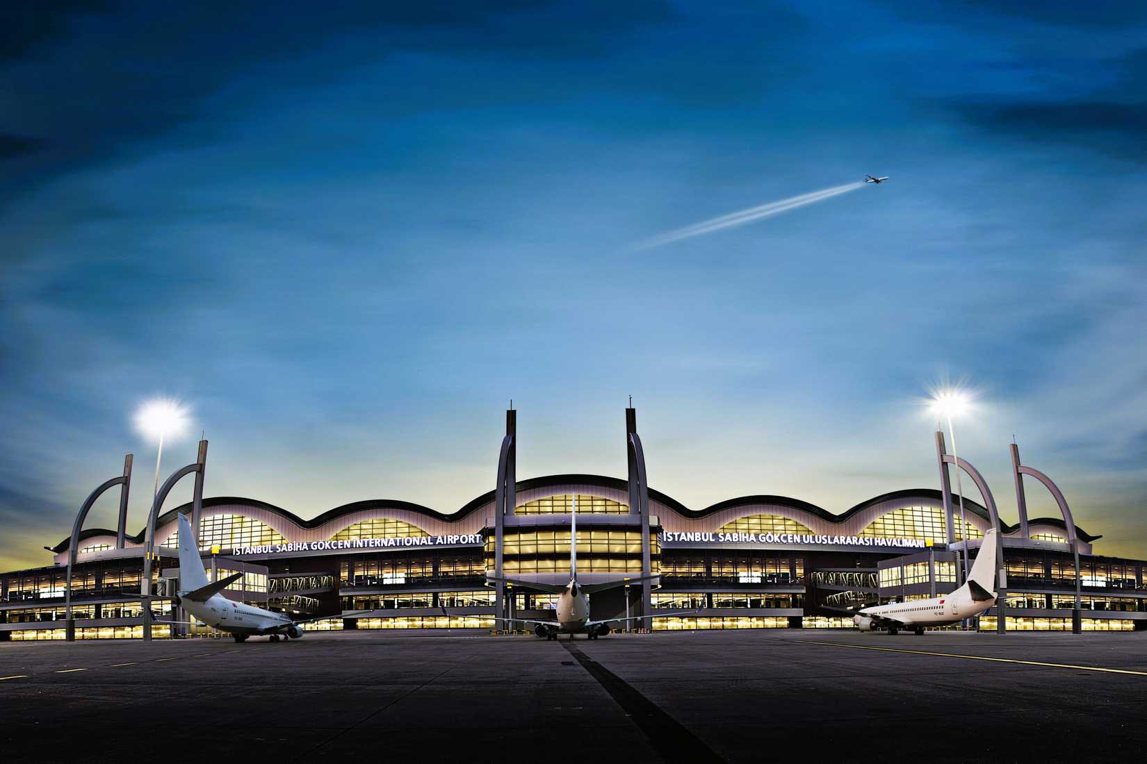 Sabiha Gokcen International Airport at night