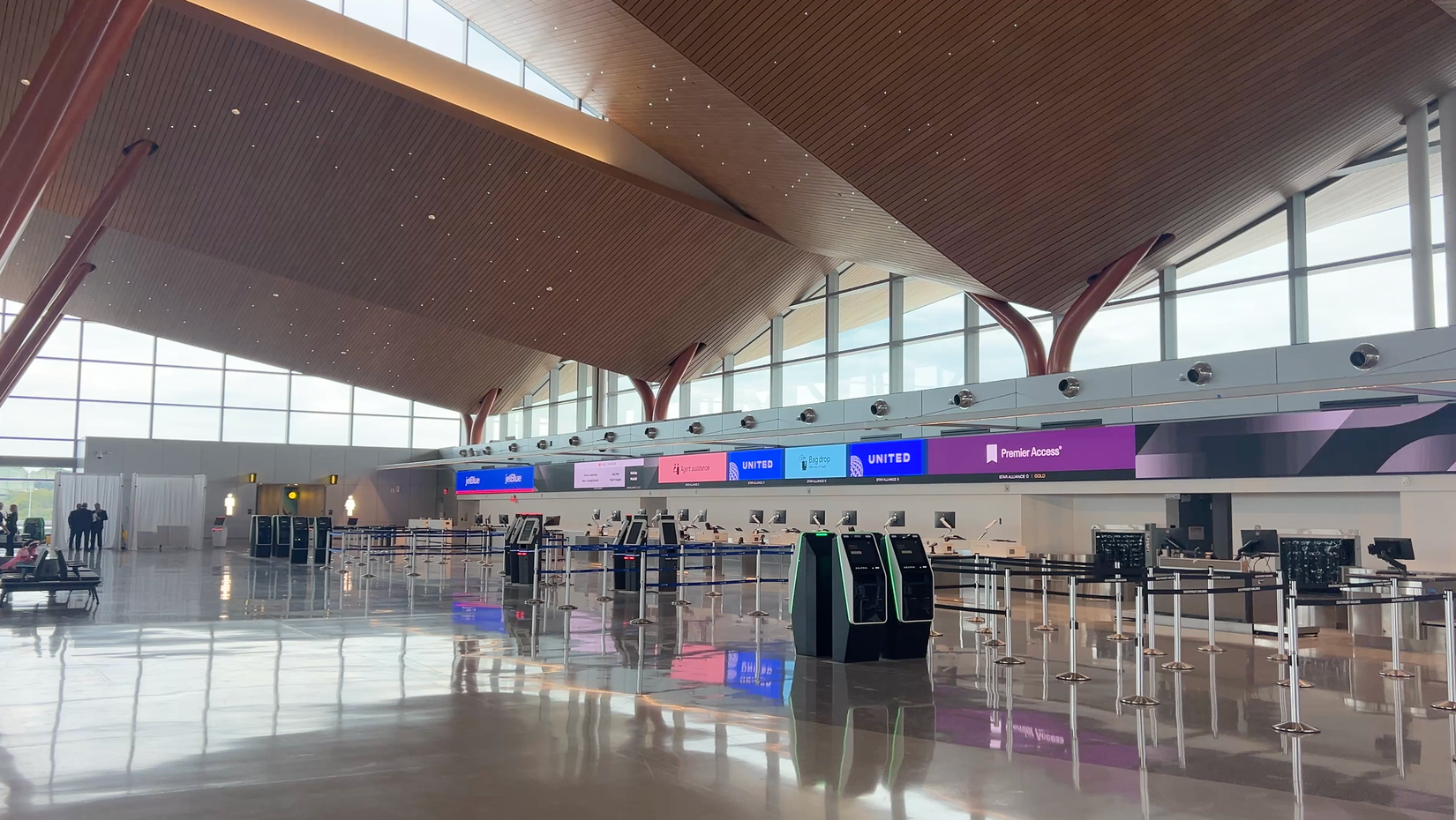 Pittsburgh International Airport new terminal check-in area