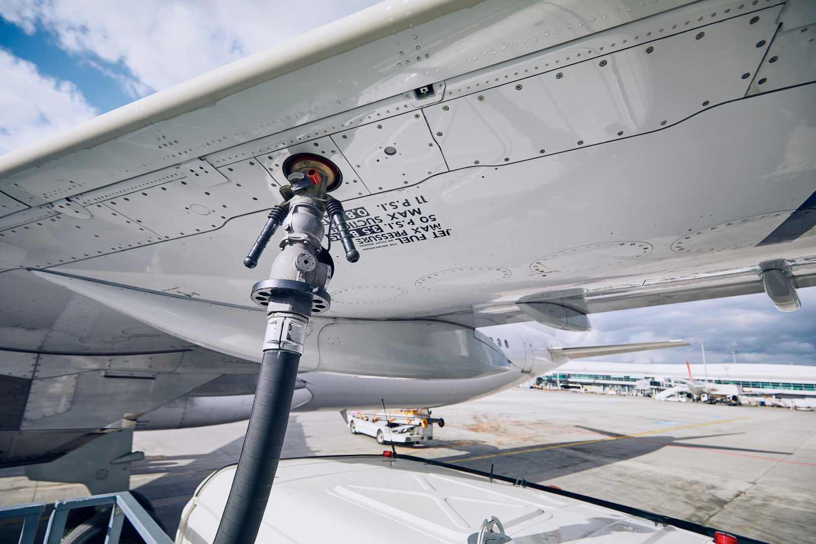 Refuelling of a jet on the tarmac as part of pre departure checks