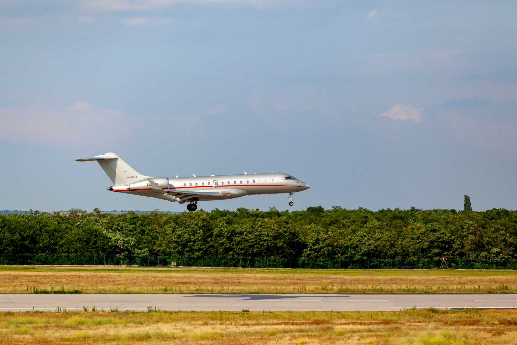 VistaJet Bombardier Global Landing