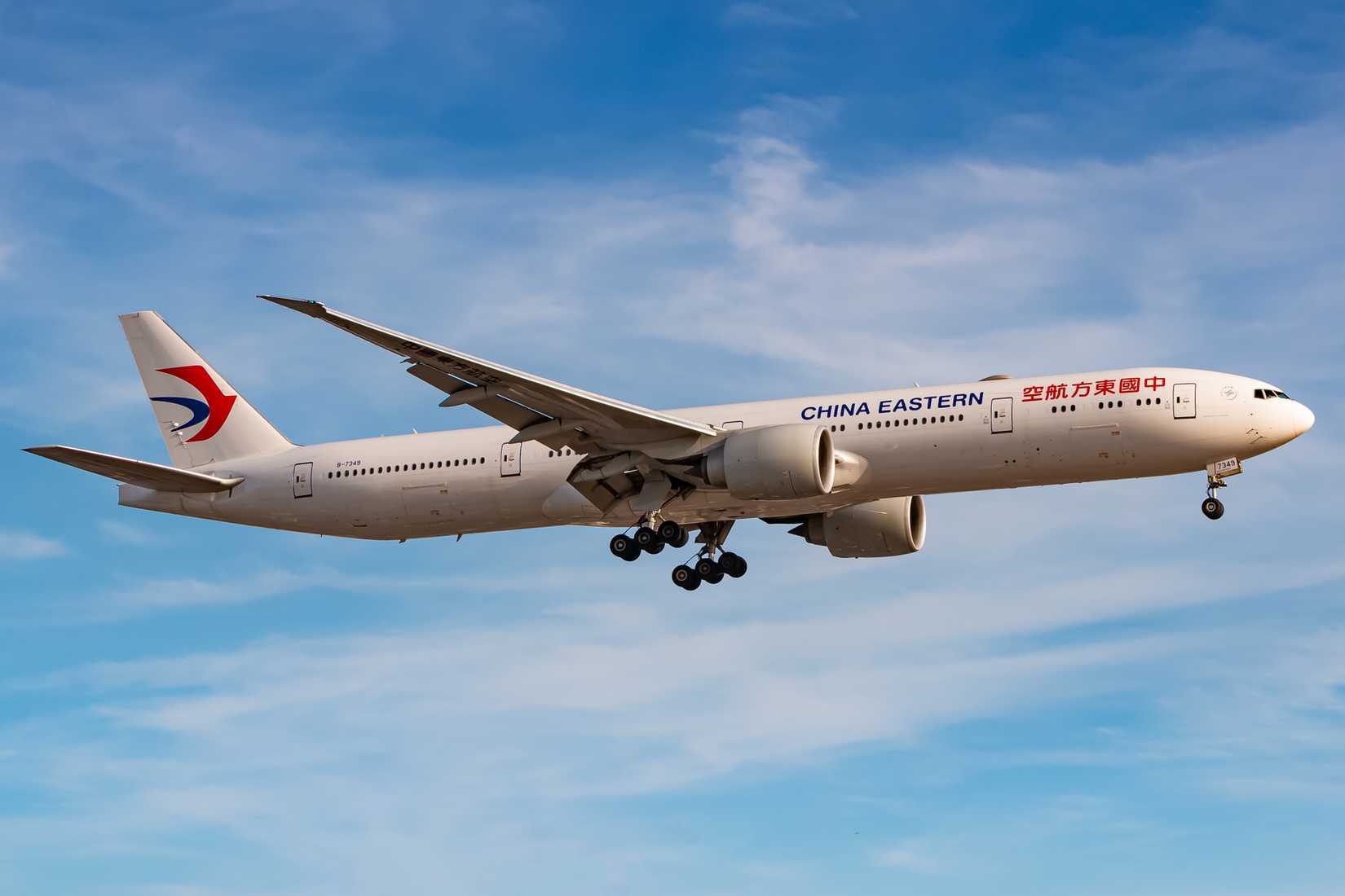 China Eastern Boeing 777-300ER On Approach