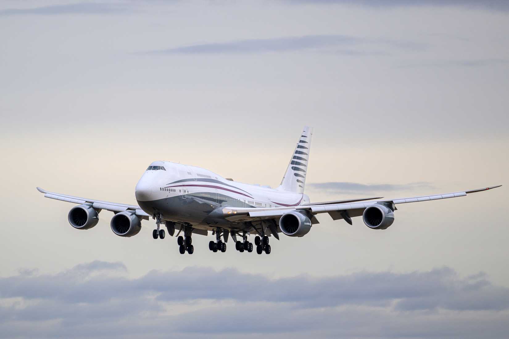 Boeing 747-8 BBJ Landing
