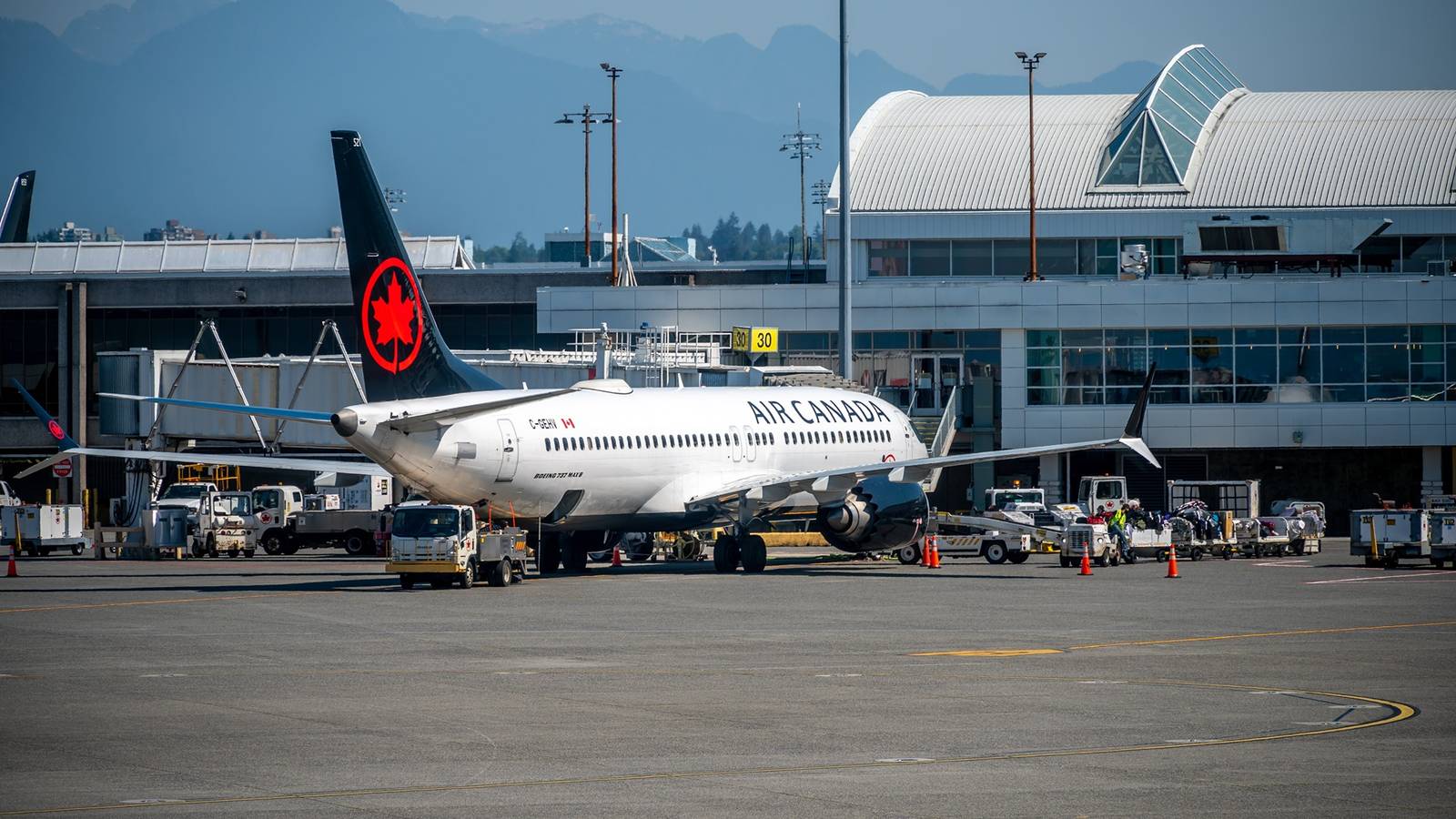 Boeing 737 ����������� Air Canada, ������������� ��� ������ �� �������