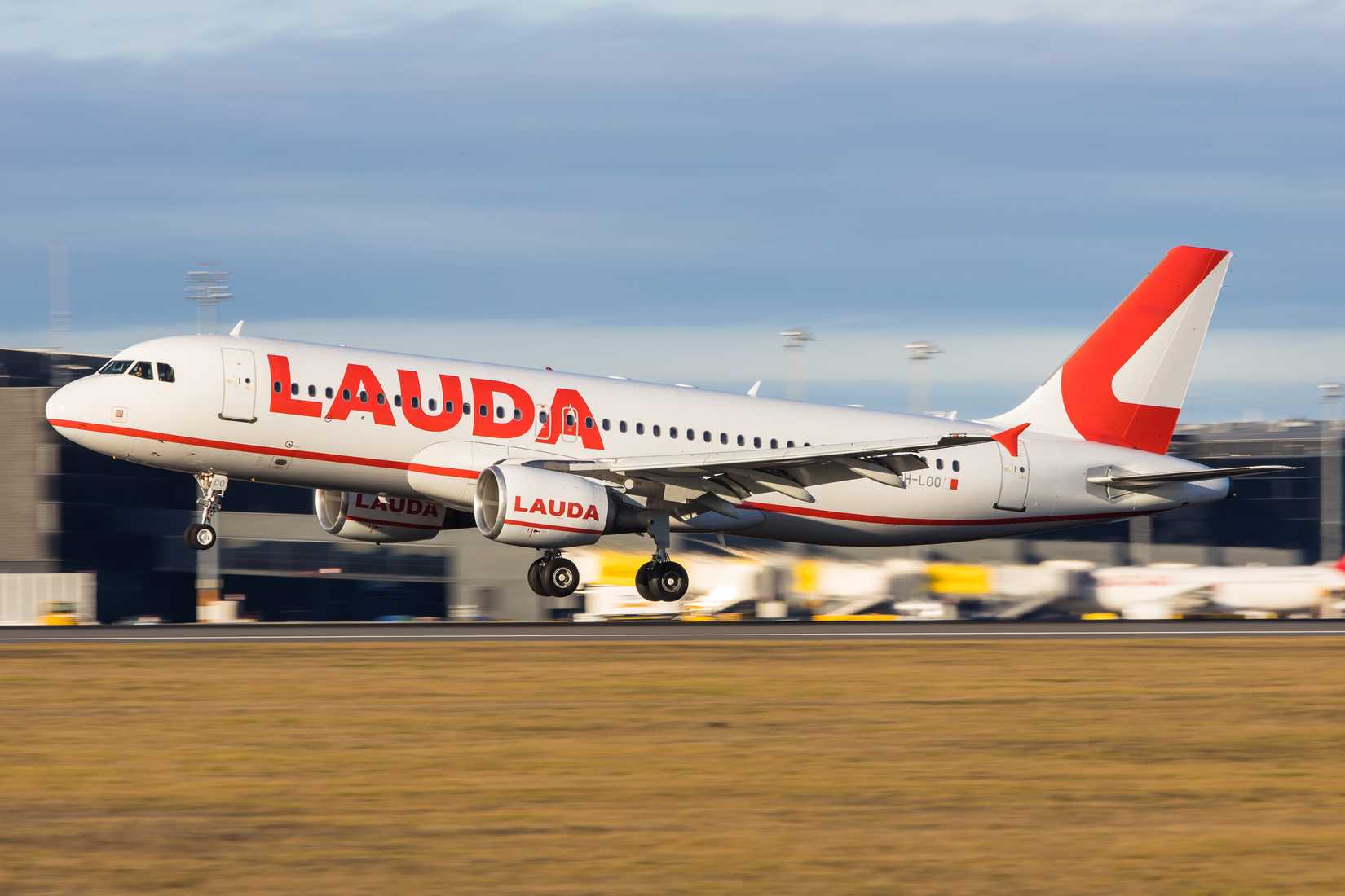 Lauda Airbus A320-200 Taking Off