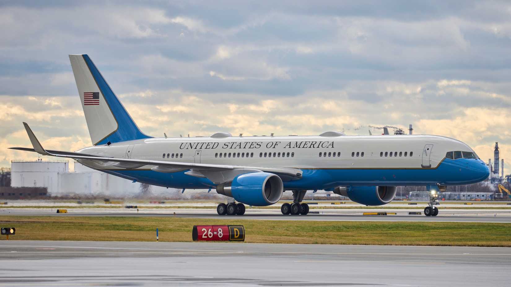 USAF Boeing C-32 In Philadelphia