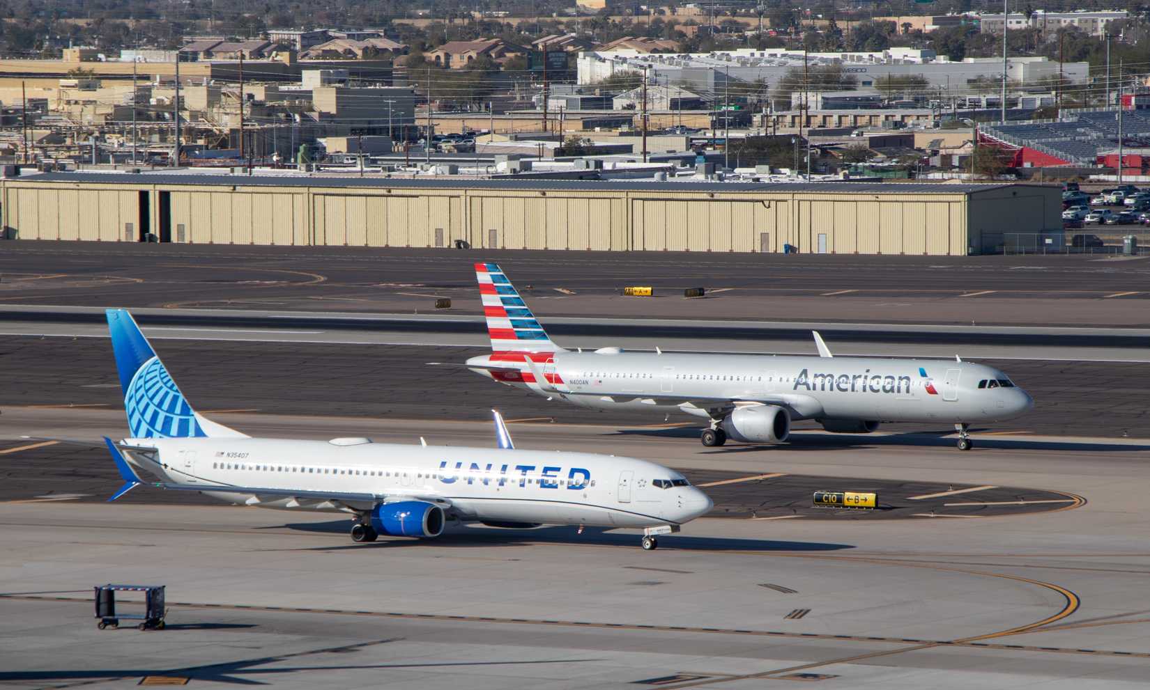 American Airlines Airbus A321neo and United Airlines Boeing 737-900ER at Phoenix Sky Harbor International Airport