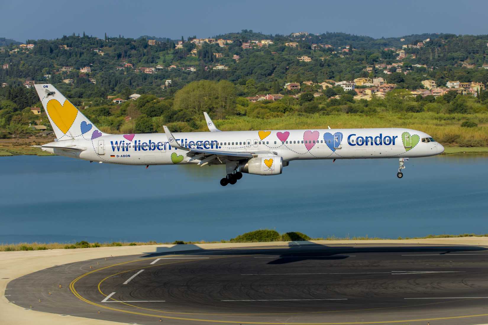 Condor Boeing 757-300 Landing In Corfu