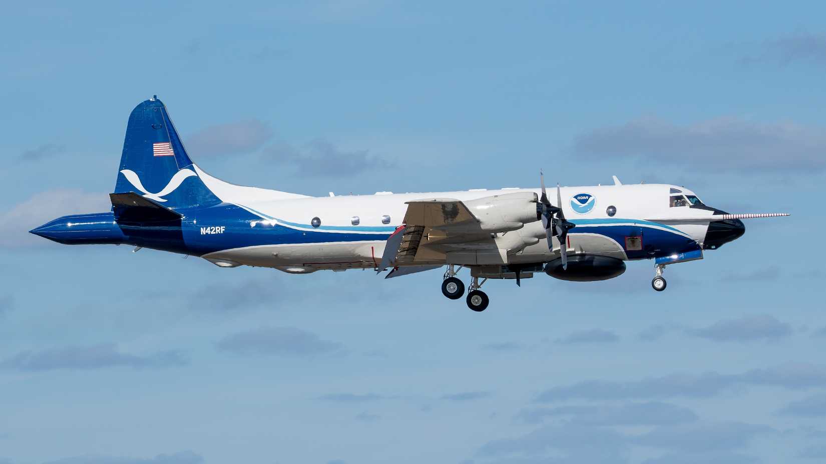 Huntrex Rcraft Hurricane Hunters Fly Through Storm Melissa's Eye As Jamaica Braces For ...