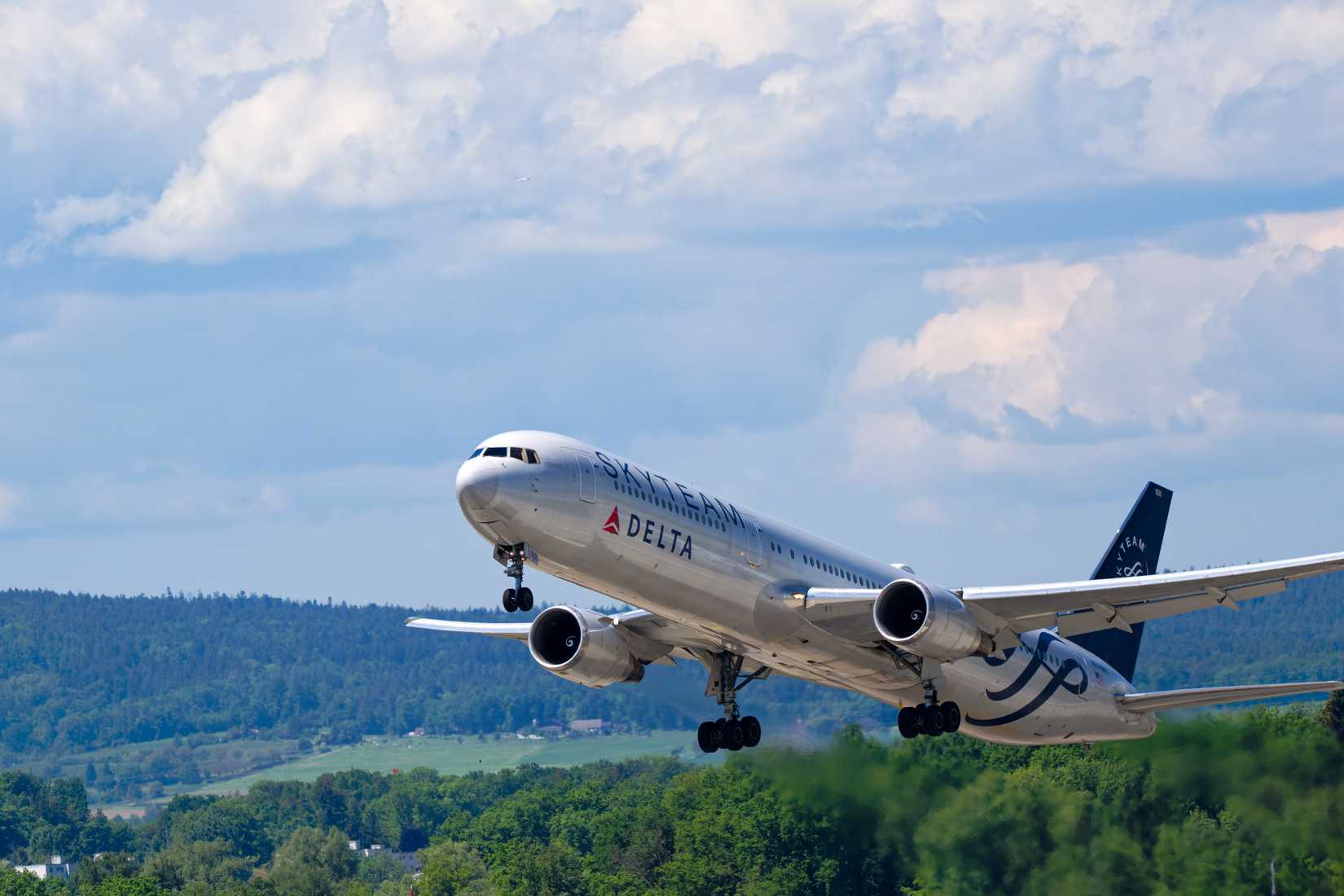 Delta Air Lines 767 Takeoff