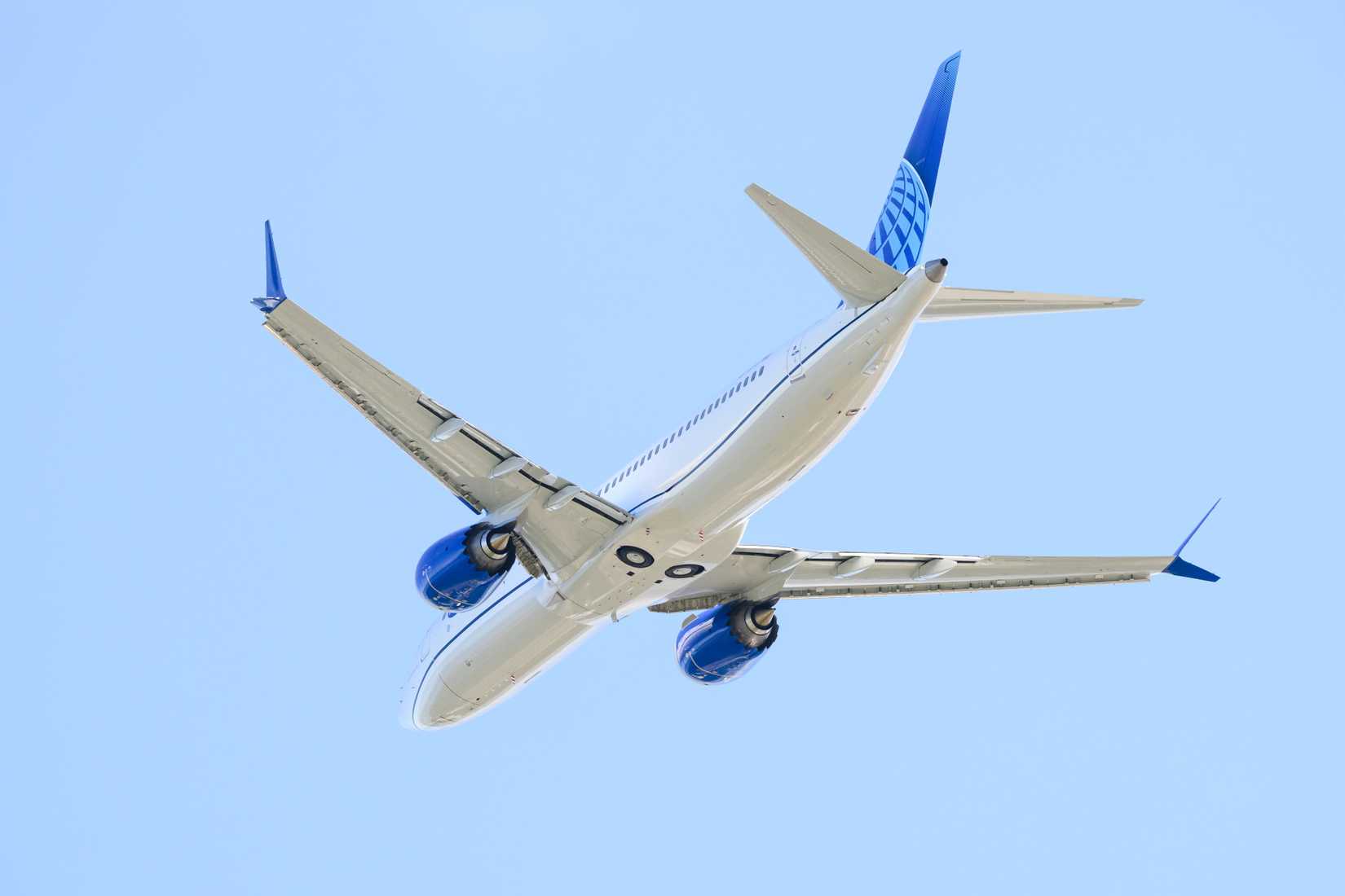United Boeing 737 MAX 8 Taking Off
