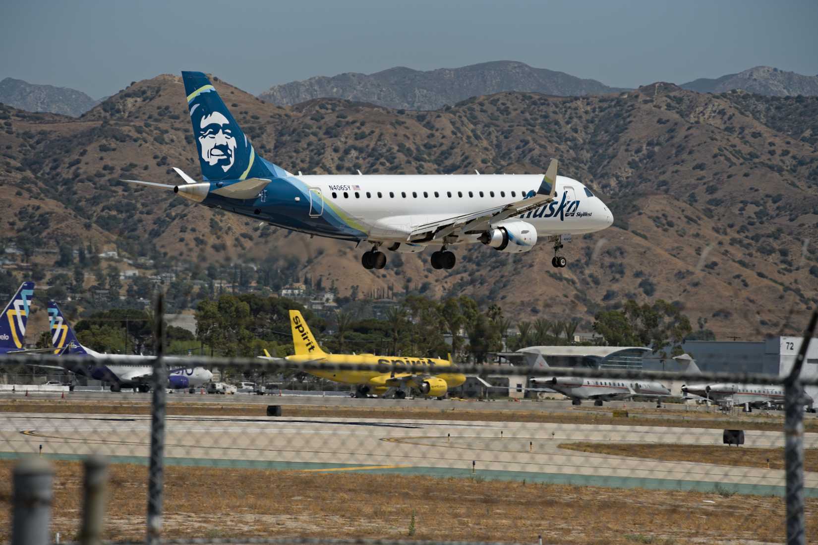Alaska Horizon Embraer E175 Landing