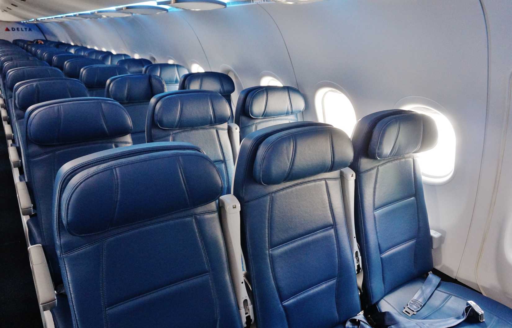 Delta Airbus A320 Economy Cabin