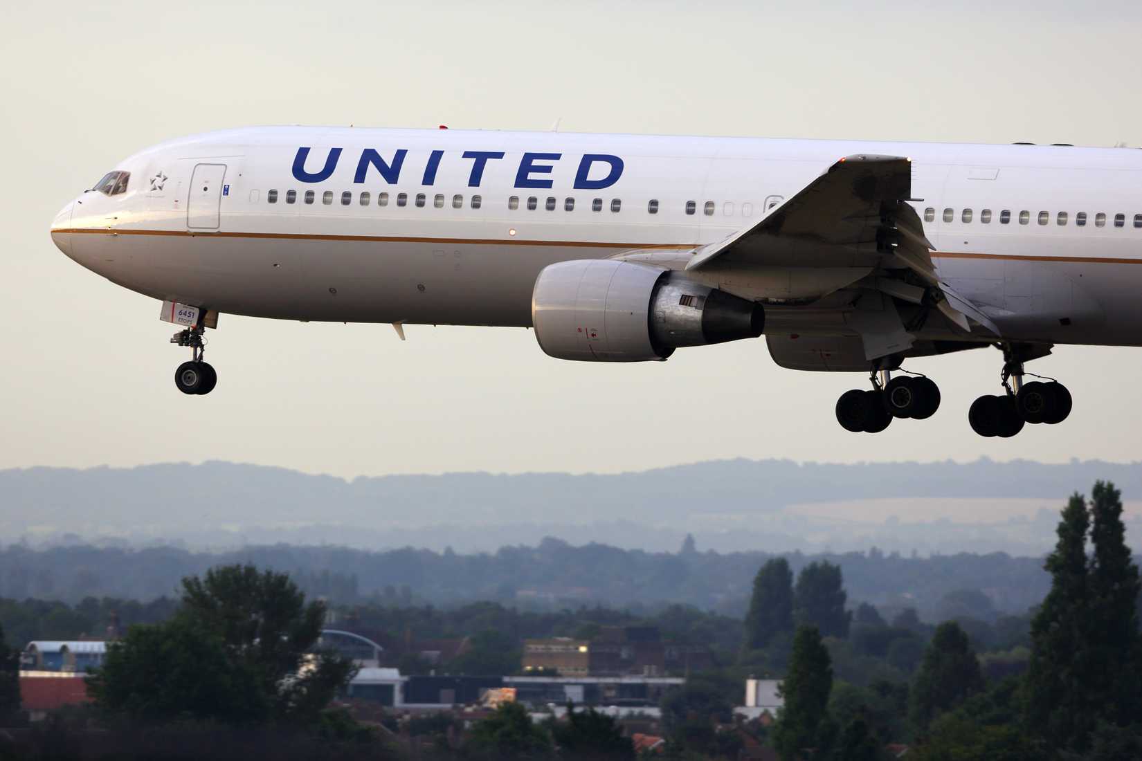 United Airlines Boeing 767-300ER close up