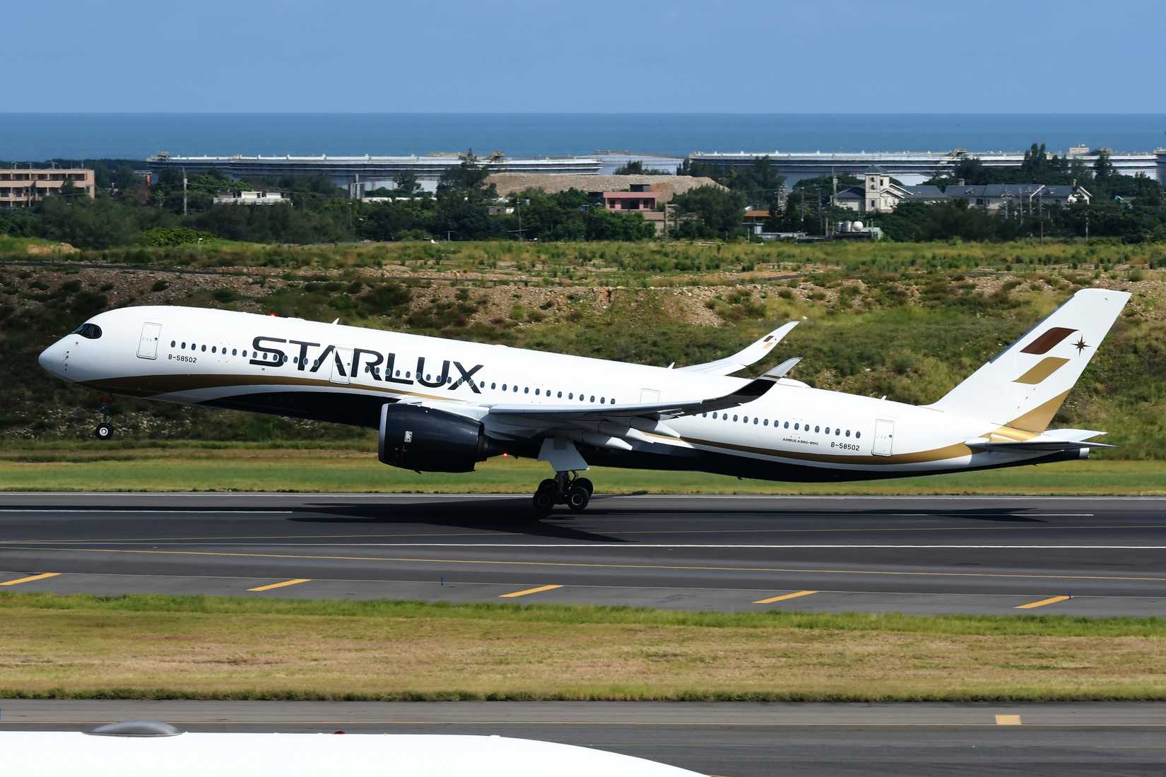 Starlux A350