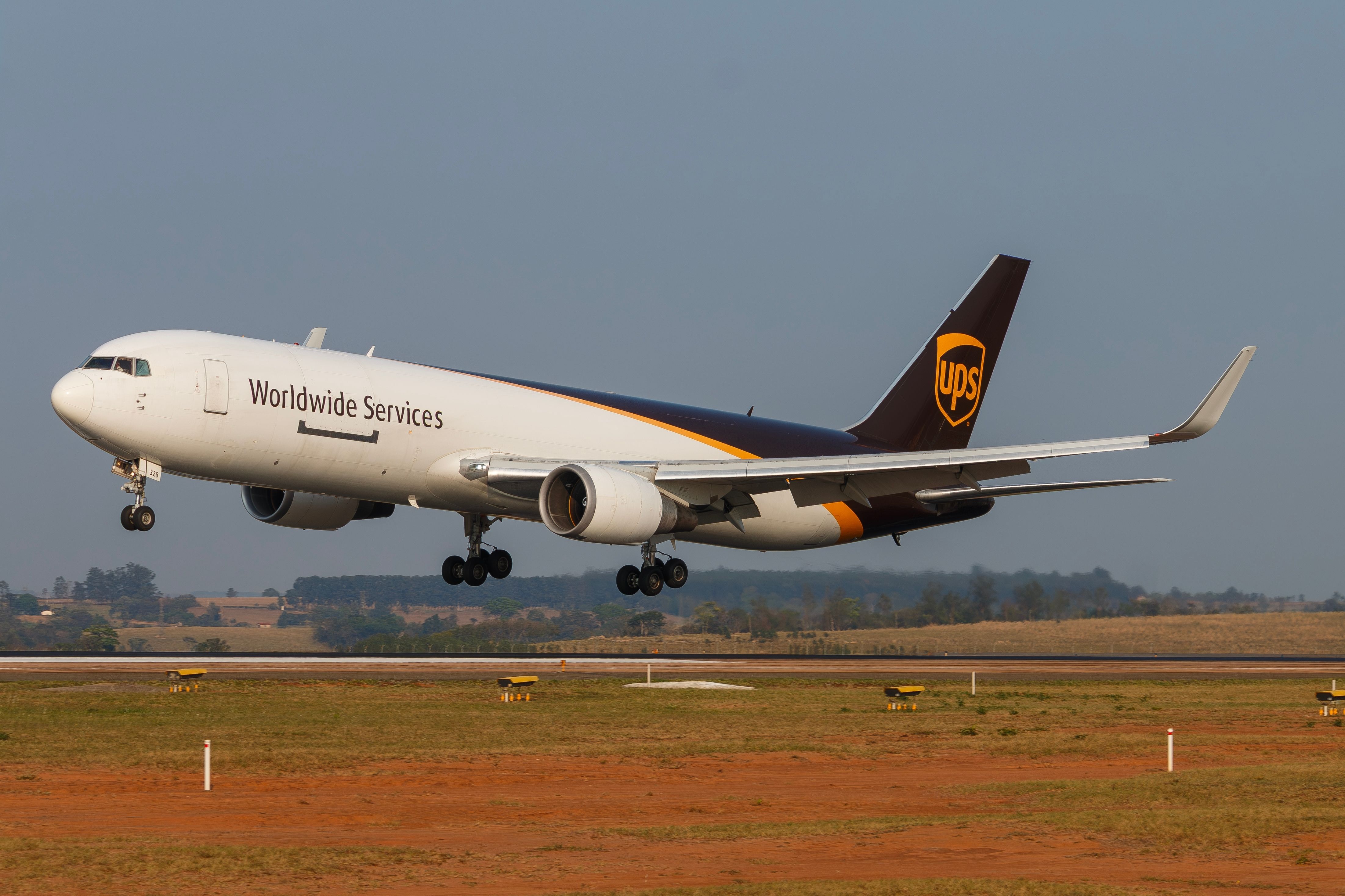 UPS Boeing 767-300F Grounded In Cologne After Alloy Covers