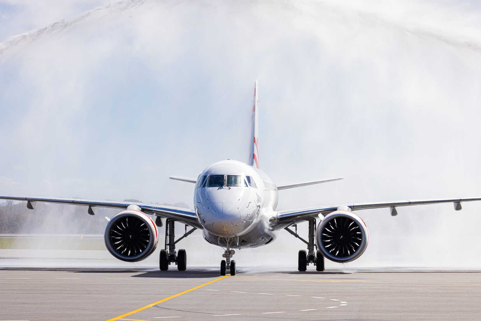 Virgin Australia Embraer 190-E2 water cannon salute