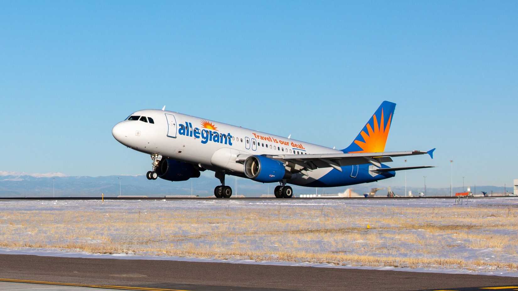 Allegiant Air Airbus A320 at Denver