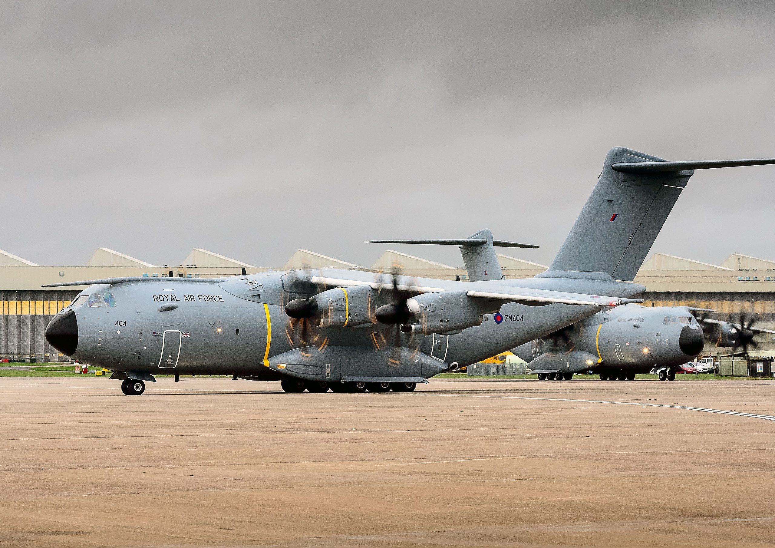2560px-A400M_Atlas_at_RAF_Brize_Norton_MOD_45159377