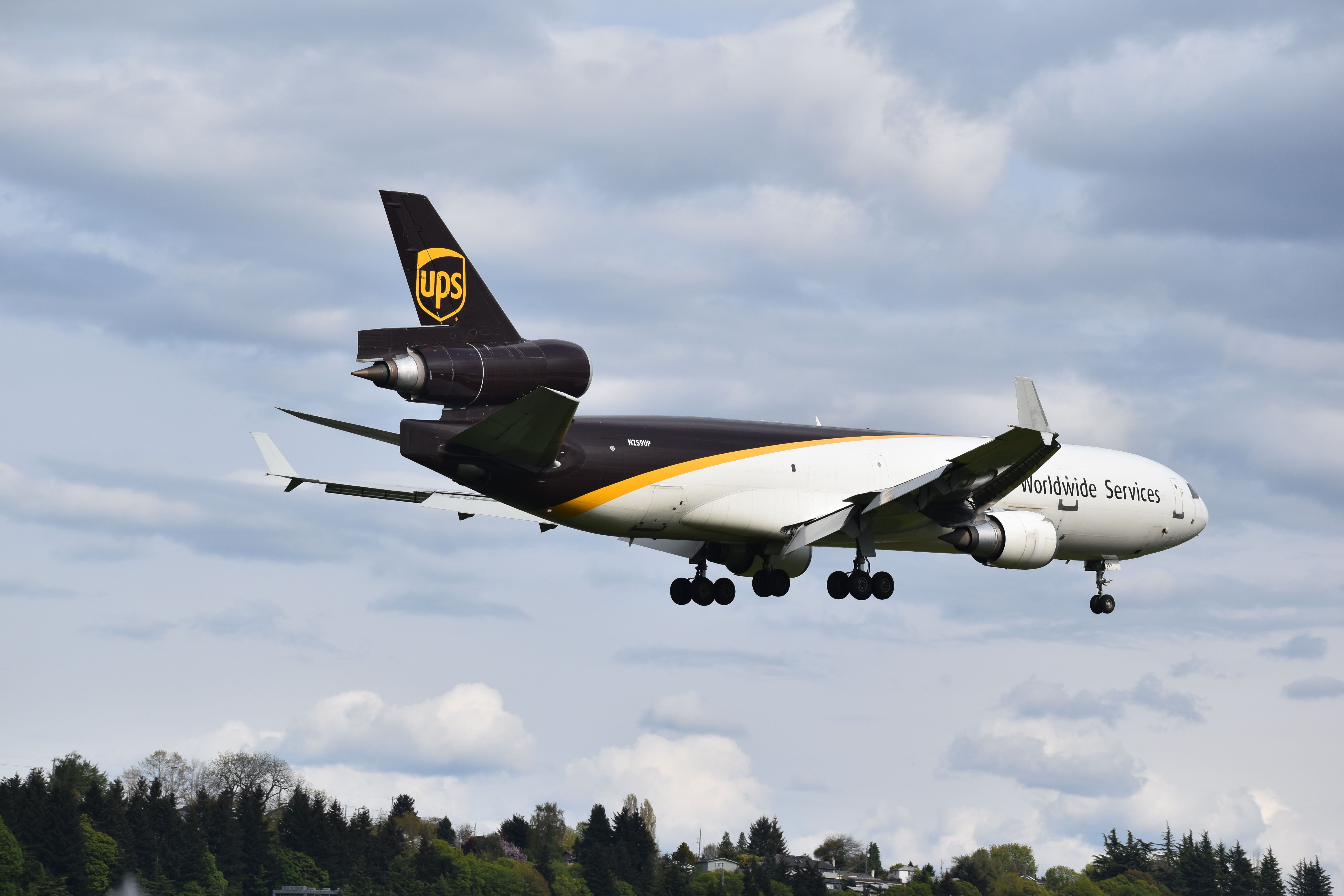 UPS McDonnell Douglas MD-11 Crashes During Takeoff In Louisville