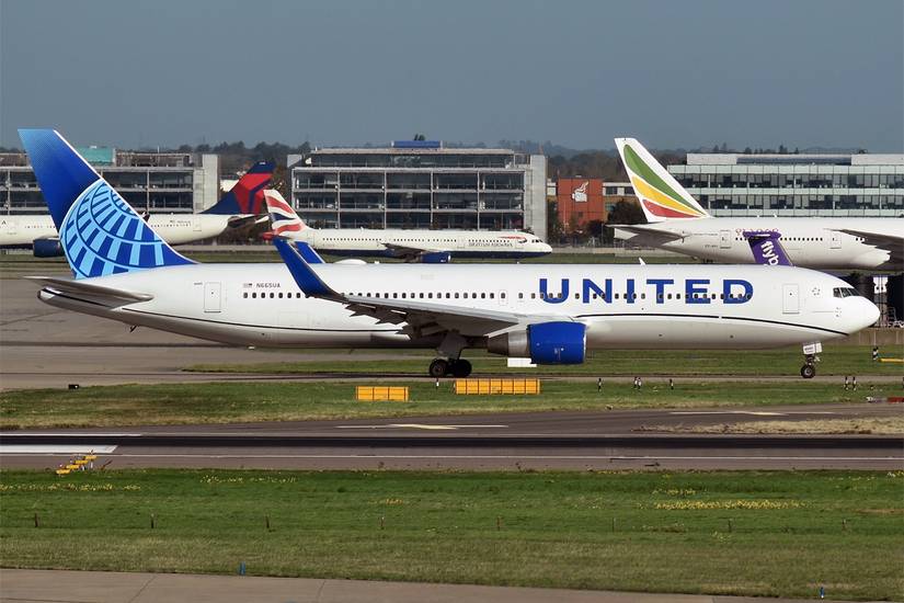 United Airlines 767-300ER N665UA