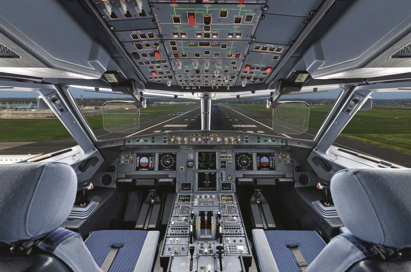 A320 cockpit_CE-AC-249-01-01-1
