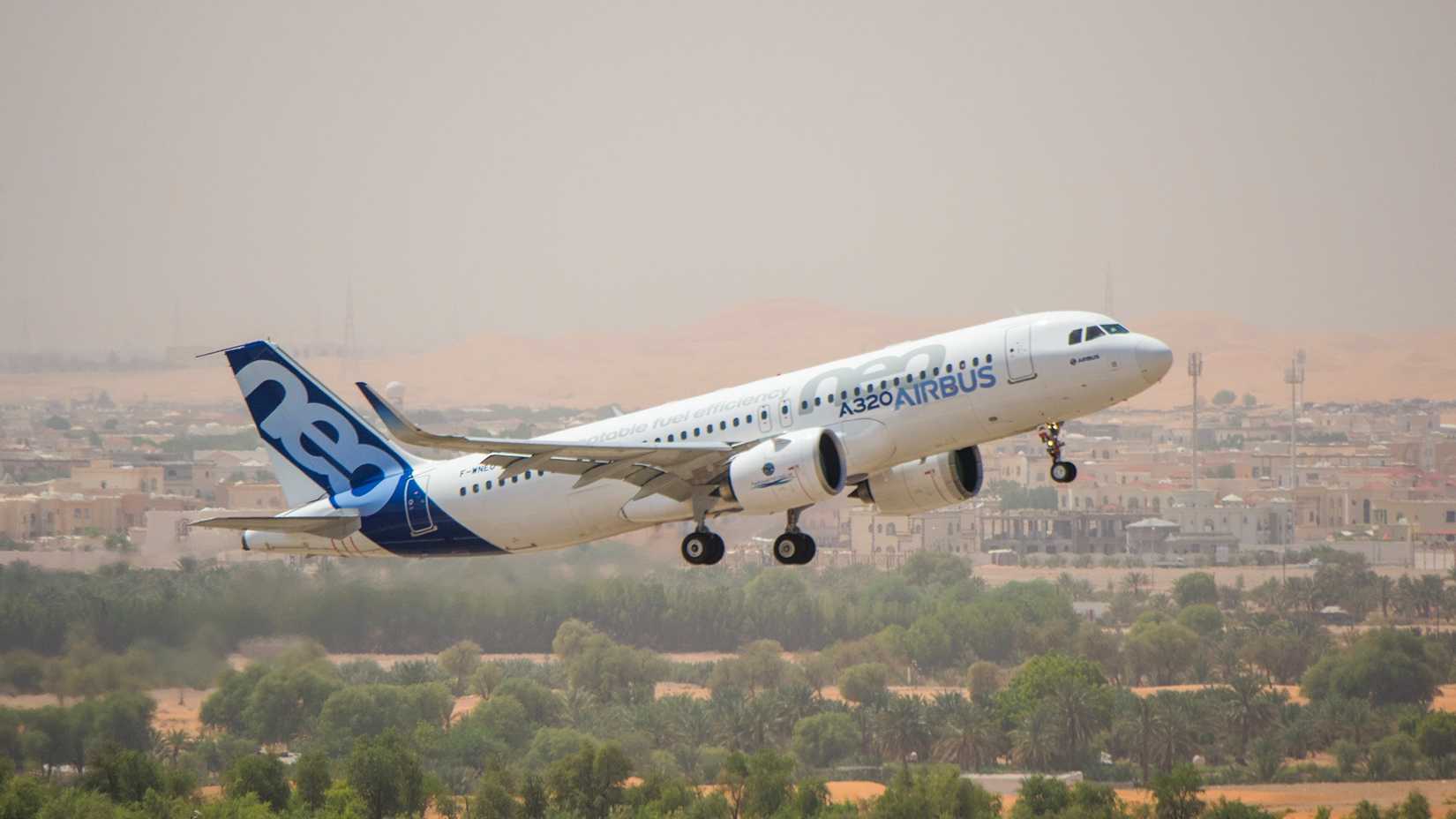 Airbus A320 take off in hot weather