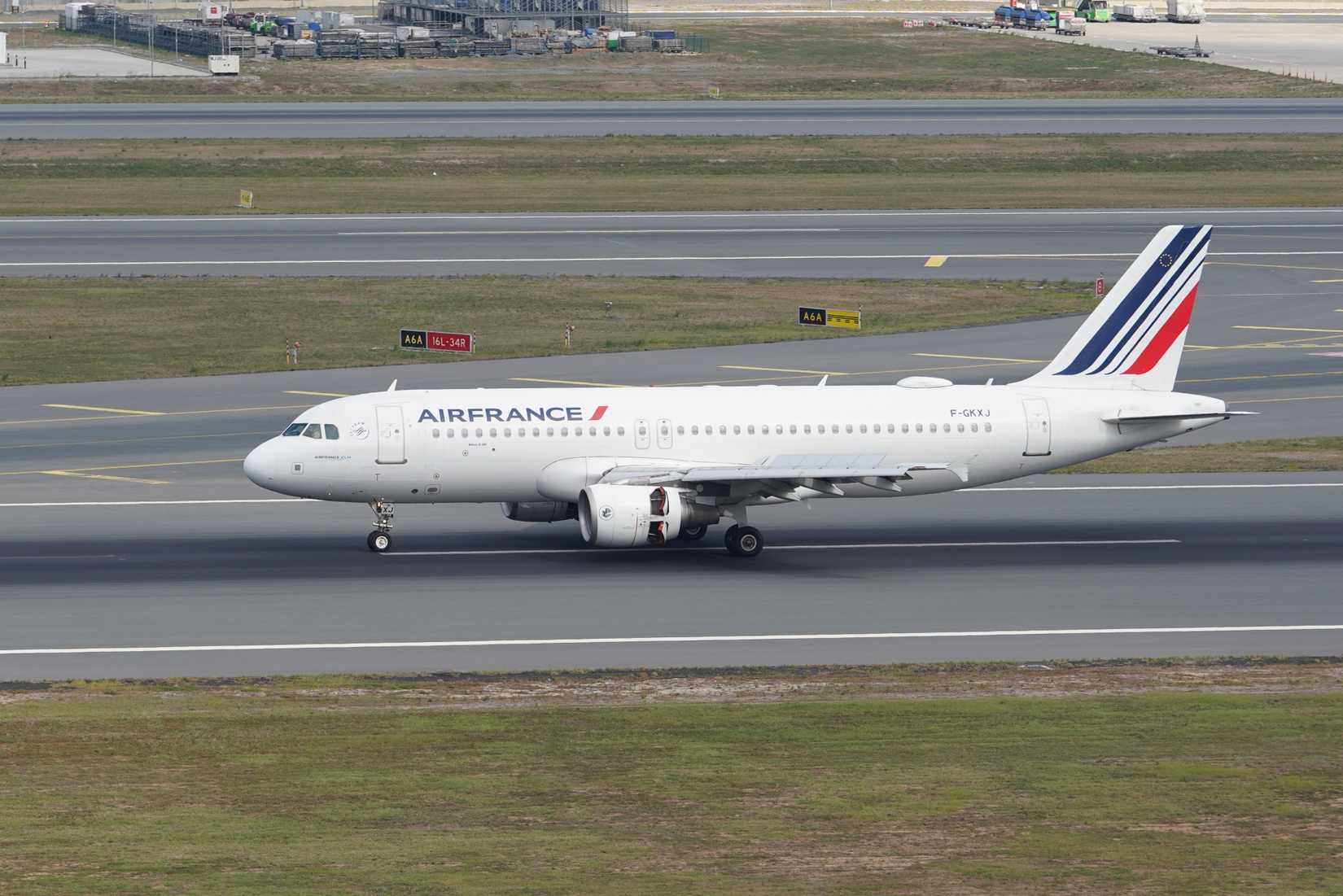 Air France Airbus A320 On The Runway