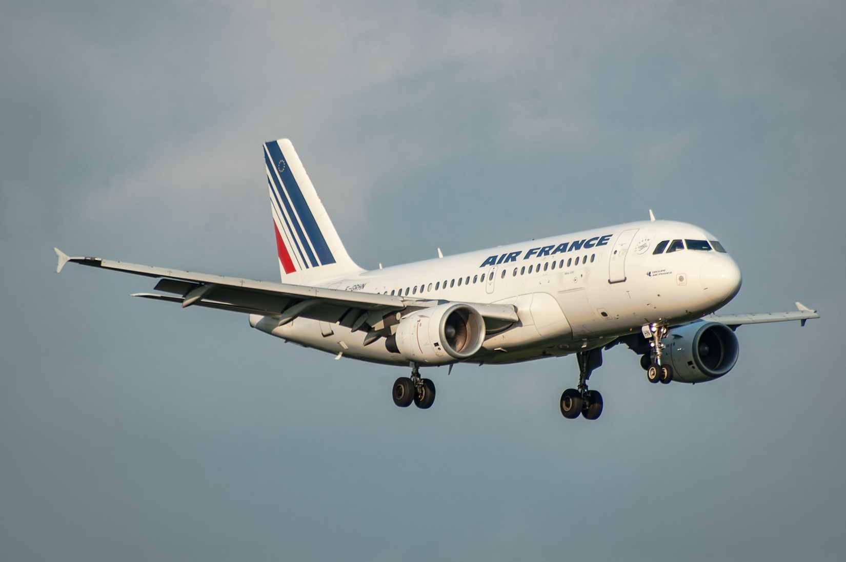 Airbus A320 Taking To The Skies For Air France