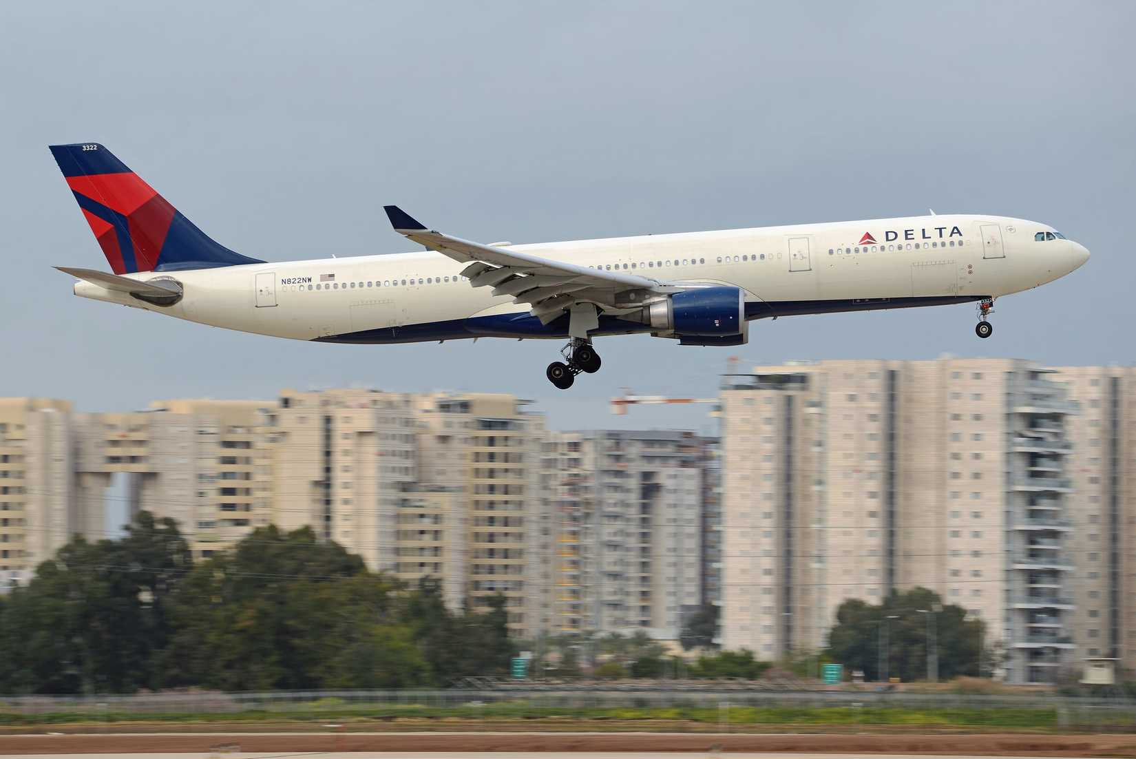 Airbus A330-302 - Delta Air Lines Landing at Ben Gurion airport