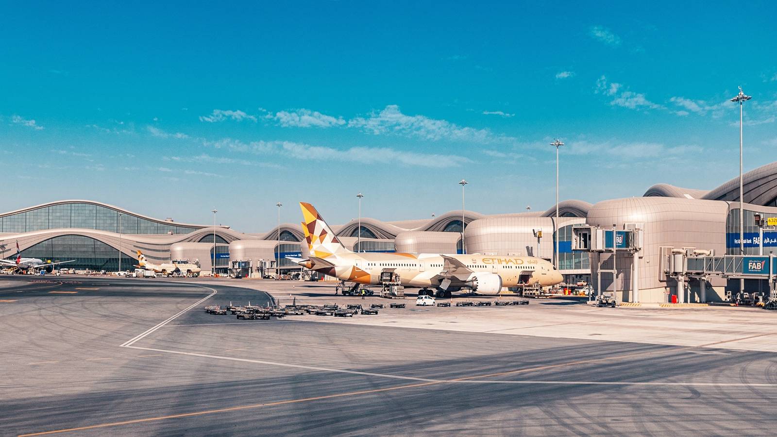 AI-Controlled Airport: Abu Dhabi And SITA Sign Smart Hub MoU